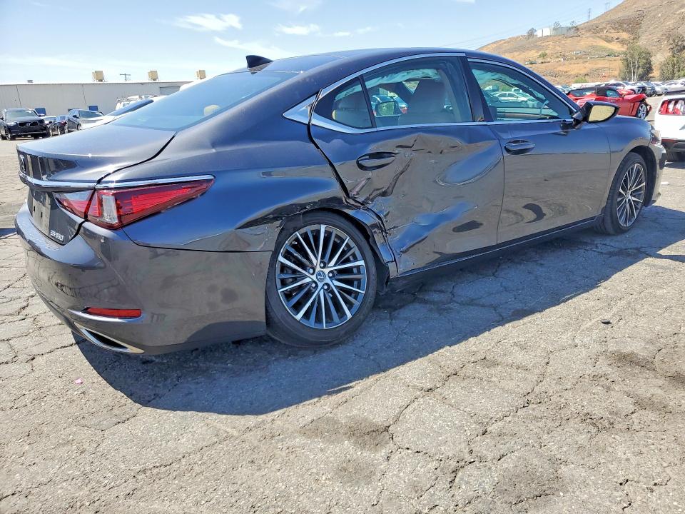 2022 Lexus Es 350 მანქანა იყიდება აუქციონზე, vin: 58ADZ1B16NU131943, აუქციონის ნომერი: 51282036