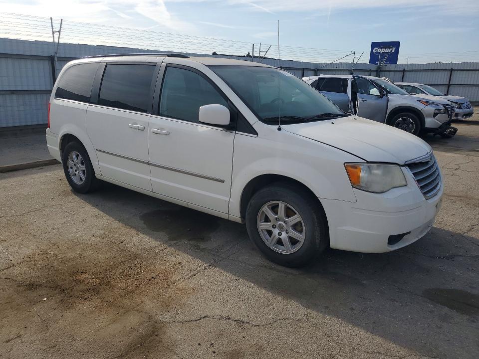 Продажа на аукционе авто 2010 Chrysler Town & Country, vin: 2A4RR5D18AR266090, номер лота: 49050396