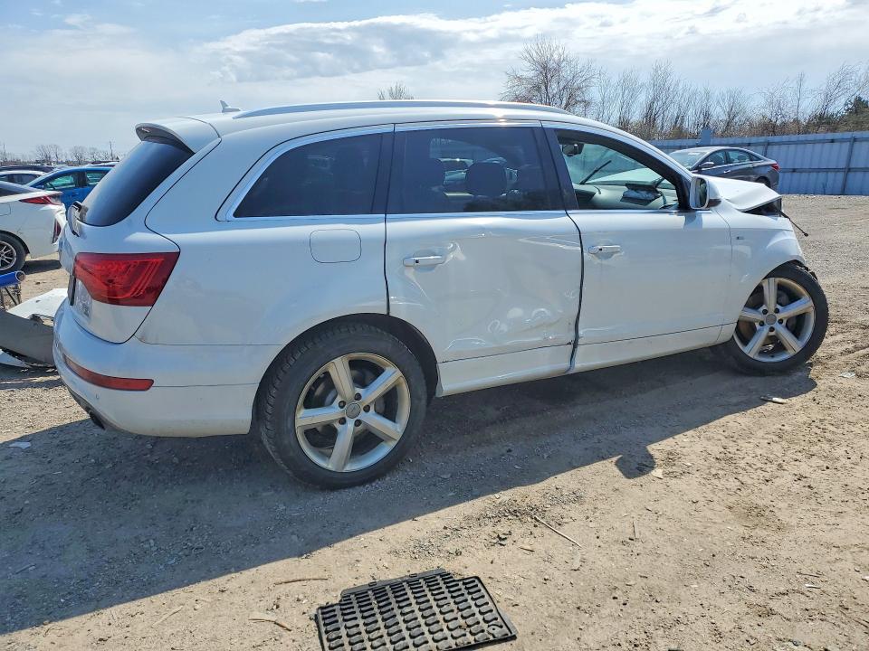 50513126 :رقم المزاد ، WA1WGCFE6FD014782 vin ، 2015 Audi Q7 مزاد بيع