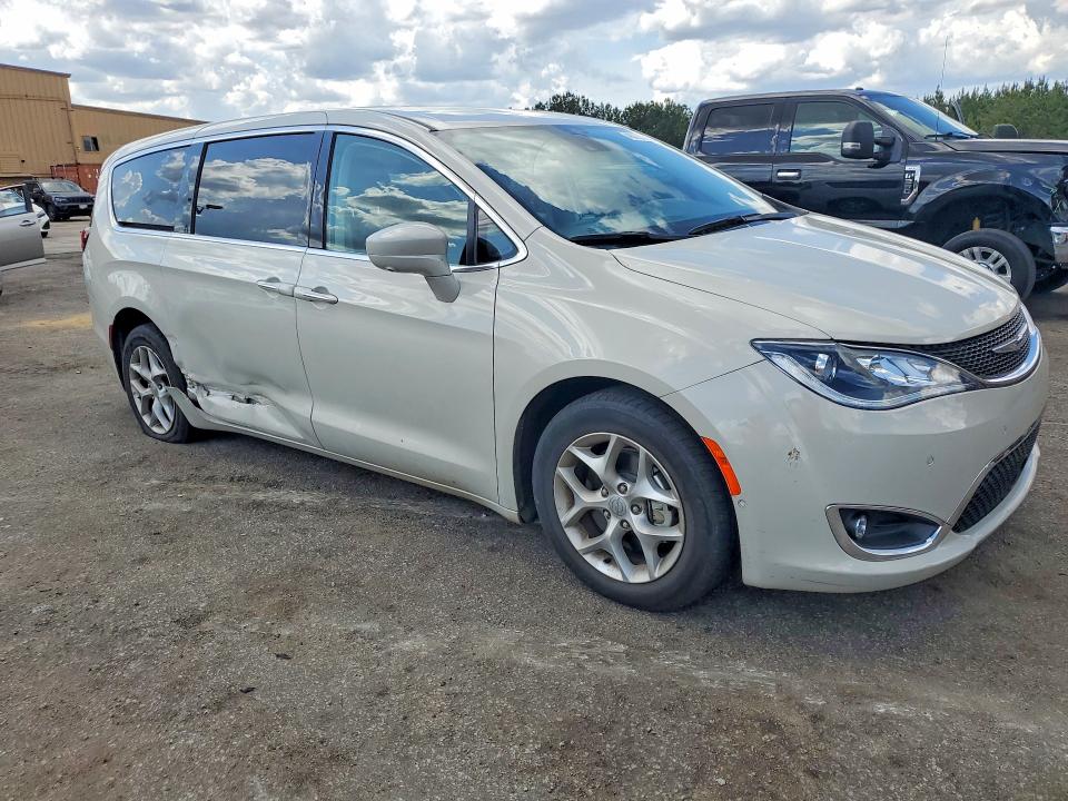 Продажа на аукционе авто 2019 Chrysler Pacifica, vin: 2C4RC1FG2KR686821, номер лота: 48622926