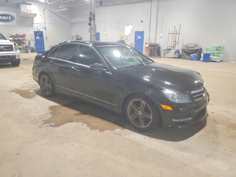 Продаж на аукціоні авто 2013 Mercedes-benz C, vin: WDDGF8AB0DA858490, номер лоту: 48453676