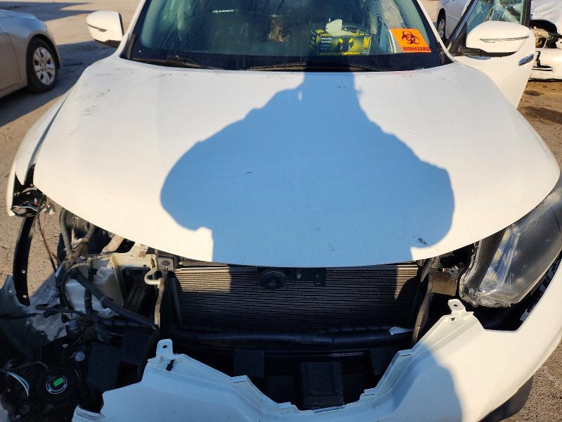 48979386 :رقم المزاد ، 5N1AT2MV6FC926712 vin ، 2015 Nissan Rogue مزاد بيع