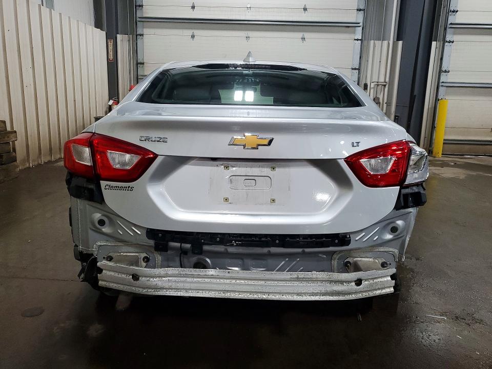 Продажа на аукционе авто 2018 Chevrolet Cruze, vin: 1G1BE5SM7J7196303, номер лота: 49684846