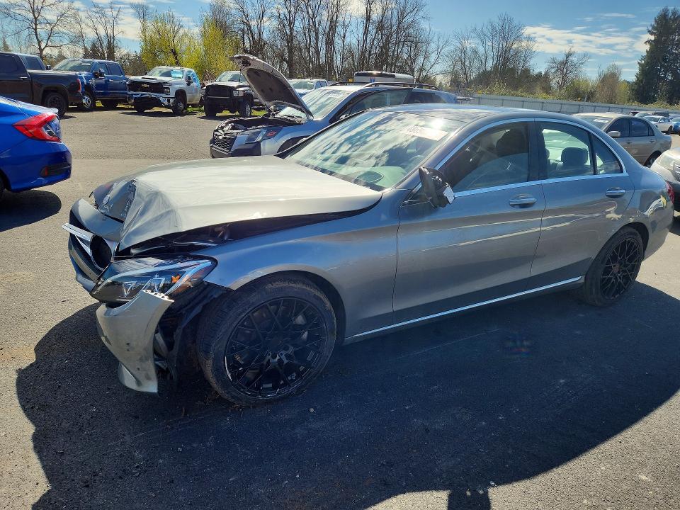 Продажа на аукционе авто 2015 Mercedes-benz C, vin: 55SWF4KB7FU013254, номер лота: 48690236