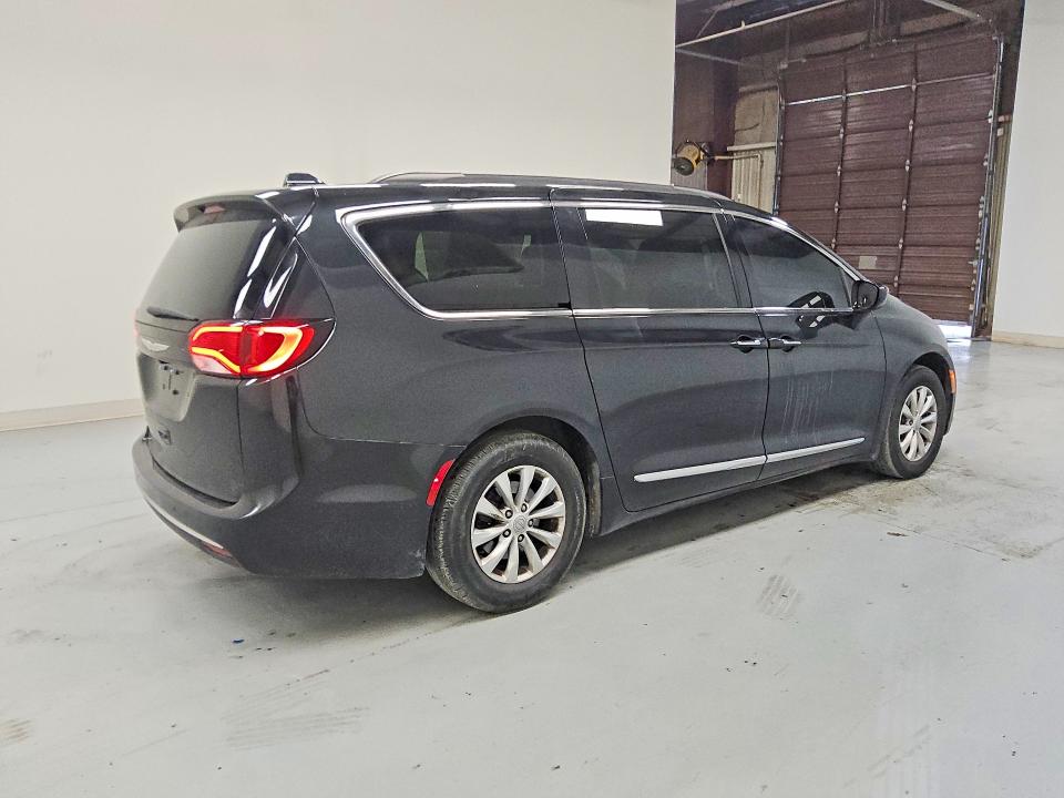 Продаж на аукціоні авто 2017 Chrysler Pacifica, vin: 2C4RC1BG7HR763861, номер лоту: 49868416