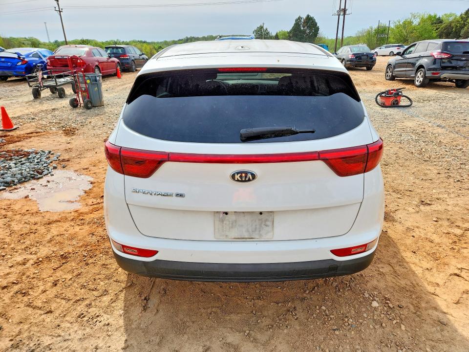 2018 Kia Sportage მანქანა იყიდება აუქციონზე, vin: KNDPMCAC8J7426671, აუქციონის ნომერი: 48854366