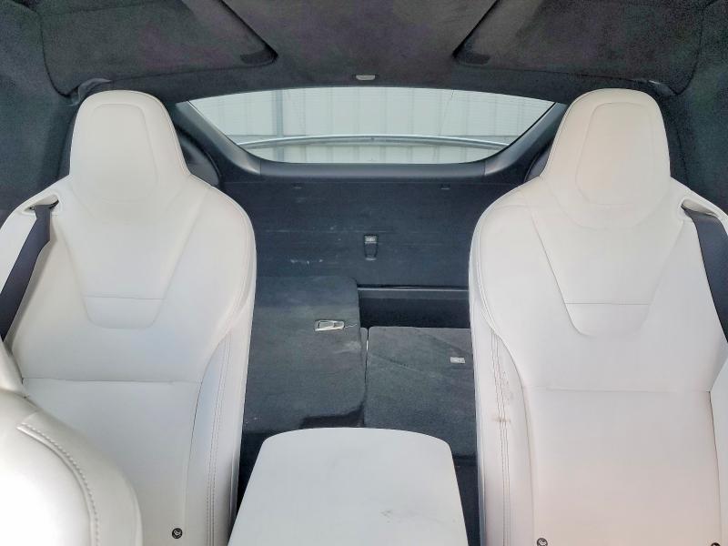 49083996 :رقم المزاد ، 5YJXCBE47HF050260 vin ، 2017 Tesla Model X مزاد بيع