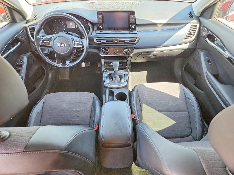 47131466 :رقم المزاد ، KNDEUCAA4M7156221 vin ، 2021 Kia Seltos مزاد بيع