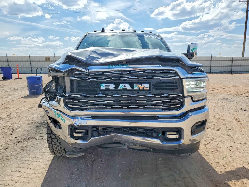 49553956 :رقم المزاد ، 3C6UR5SL2NG124776 vin ، 2022 Ram 2500 مزاد بيع