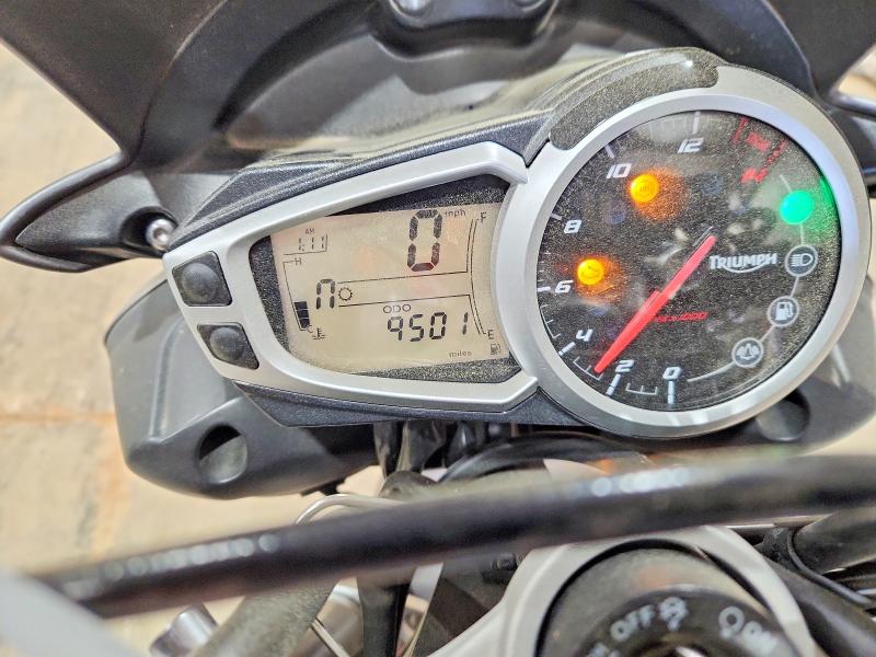 48629056 :رقم المزاد ، SMTL03NE1GT728472 vin ، 2016 Triumph Motorcycle Street Triple مزاد بيع