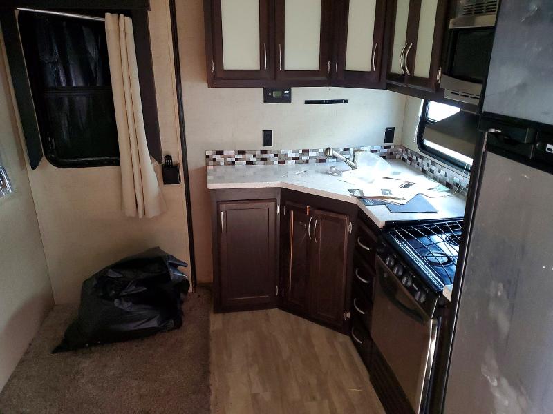50875776 :رقم المزاد ، 4EZFN3526J6047439 vin ، 2018 Kz-rv Travel Trailer مزاد بيع