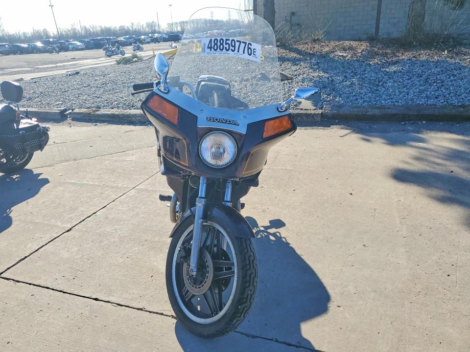 48859776 :رقم المزاد ، JH2PC0218CM107944 vin ، 1982 Honda Gl500 مزاد بيع