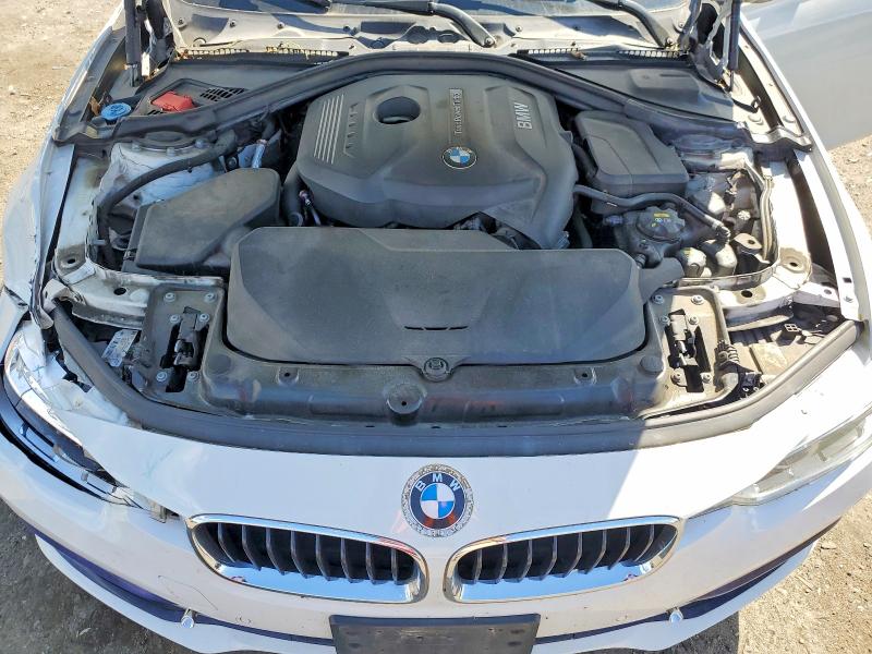 50138686 :رقم المزاد ، WBA8D9G34HNU62052 vin ، 2017 Bmw 330 مزاد بيع