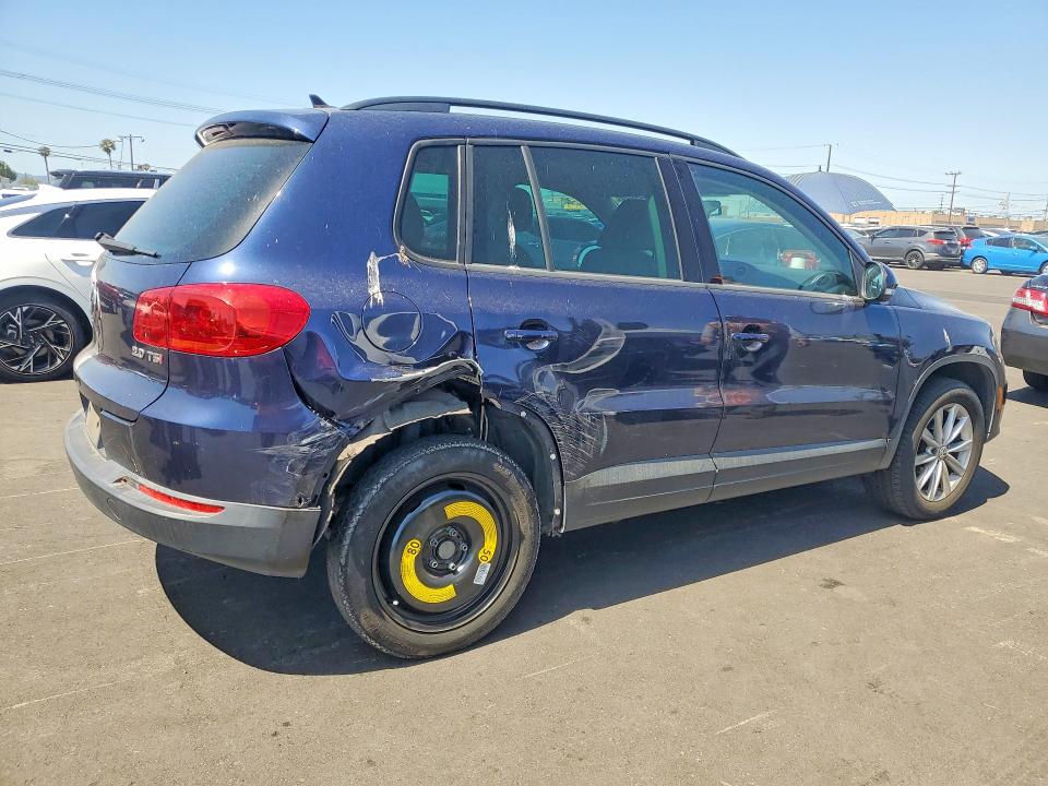2015 Volkswagen Tiguan მანქანა იყიდება აუქციონზე, vin: WVGAV7AX2FW597504, აუქციონის ნომერი: 51684636
