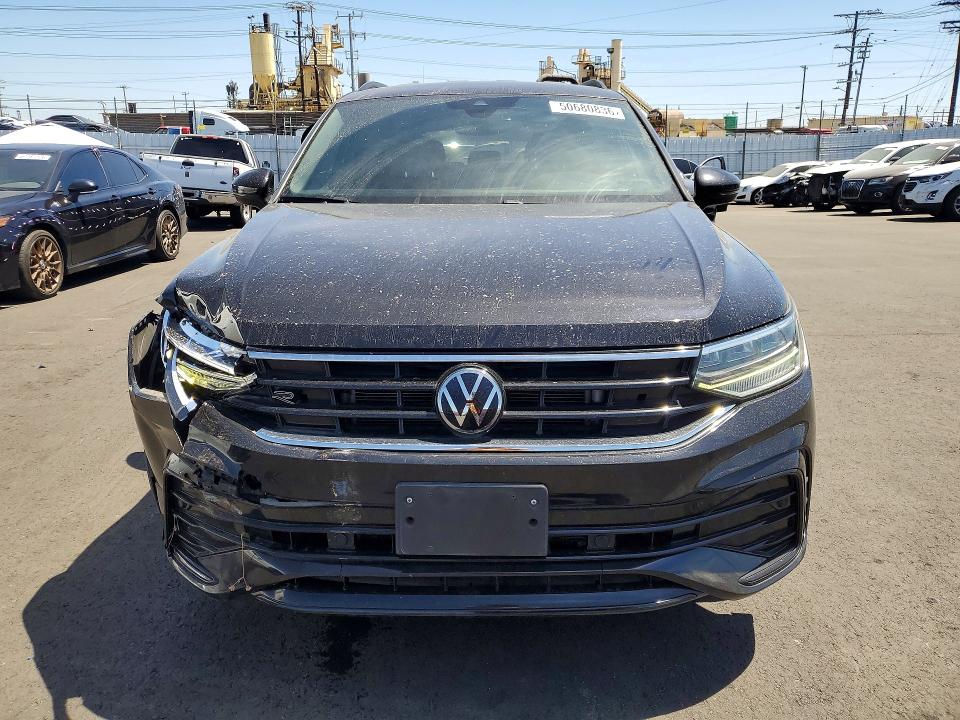 50680836 :رقم المزاد ، 3VVCB7AX1NM017214 vin ، 2022 Volkswagen Tiguan مزاد بيع