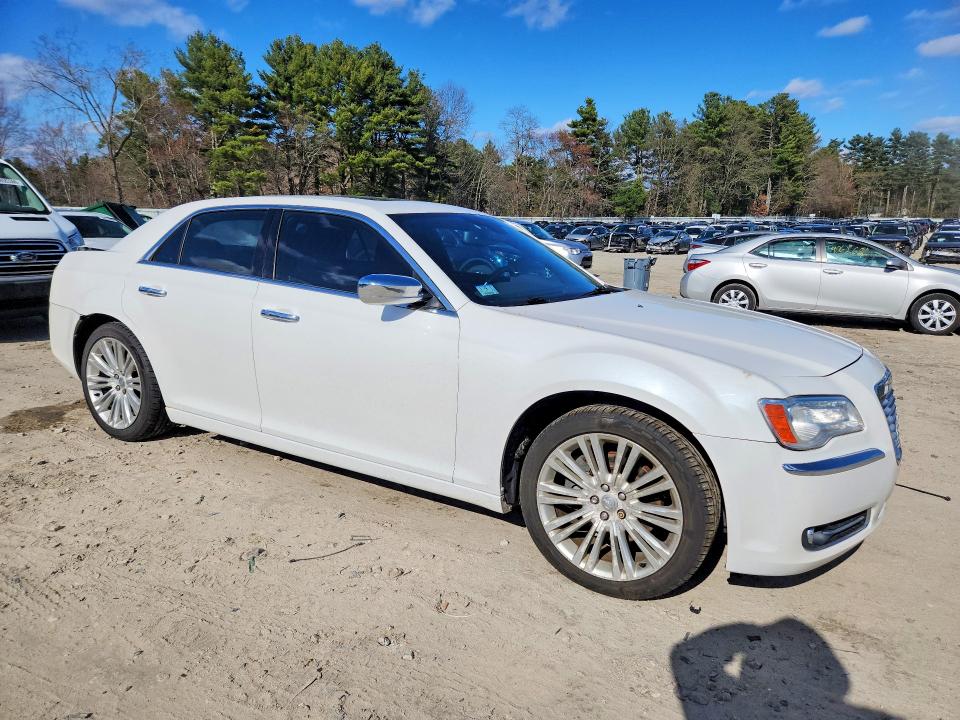 48401996 :رقم المزاد ، 2C3CA6CT8BH537401 vin ، 2011 Chrysler 300c مزاد بيع