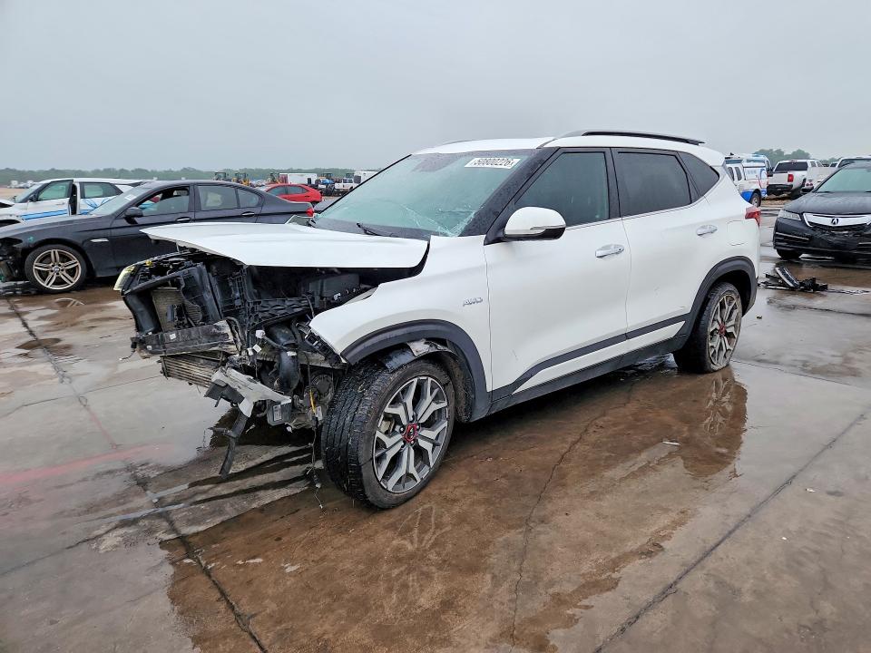 2021 Kia Seltos მანქანა იყიდება აუქციონზე, vin: KNDETCA26M7190334, აუქციონის ნომერი: 50800226