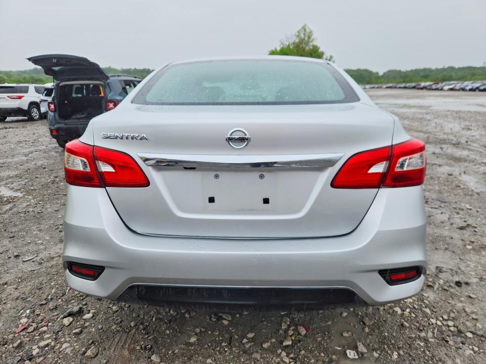 50971906 :رقم المزاد ، 3N1AB7AP7JY244256 vin ، 2018 Nissan Sentra مزاد بيع