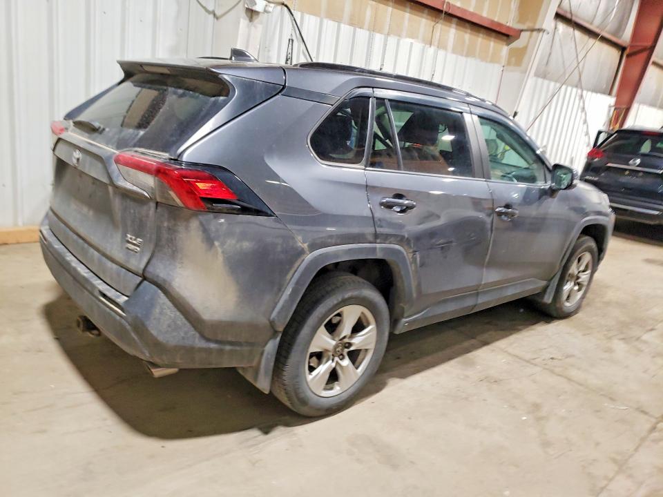 2021 Toyota Rav4 მანქანა იყიდება აუქციონზე, vin: 2T3P1RFV4MC201132, აუქციონის ნომერი: 51180336