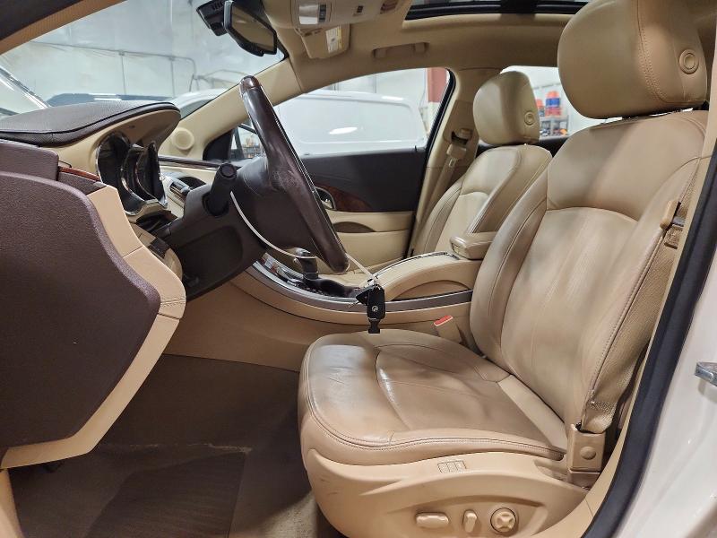 49573746 :رقم المزاد ، 1G4GC5EC9BF319740 vin ، 2011 Buick Lacrosse مزاد بيع
