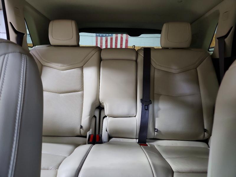 50526036 :رقم المزاد ، 1GYKNDRS2JZ165528 vin ، 2018 Cadillac Xt5 مزاد بيع