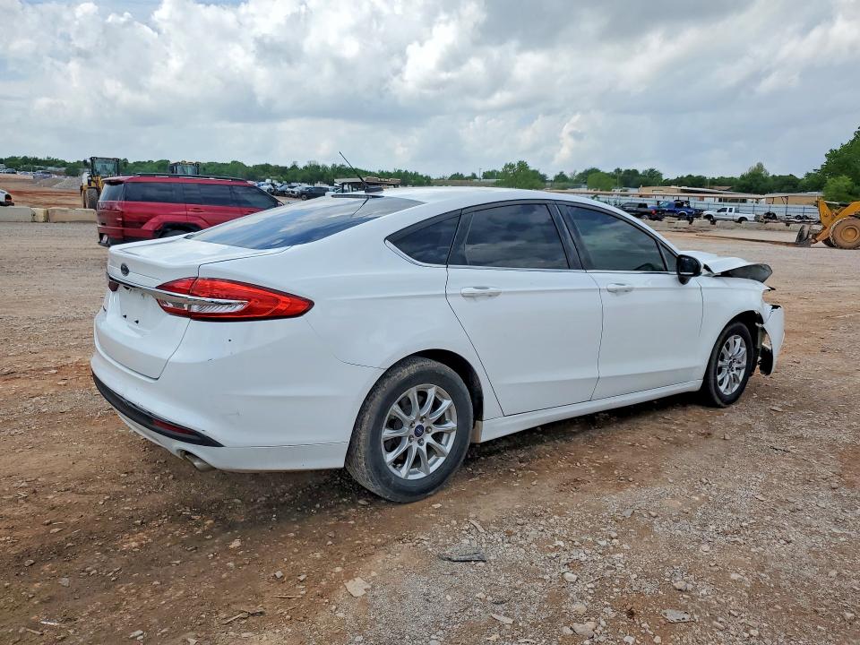 49513496 :رقم المزاد ، 3FA6P0G79HR175227 vin ، 2017 Ford Fusion مزاد بيع