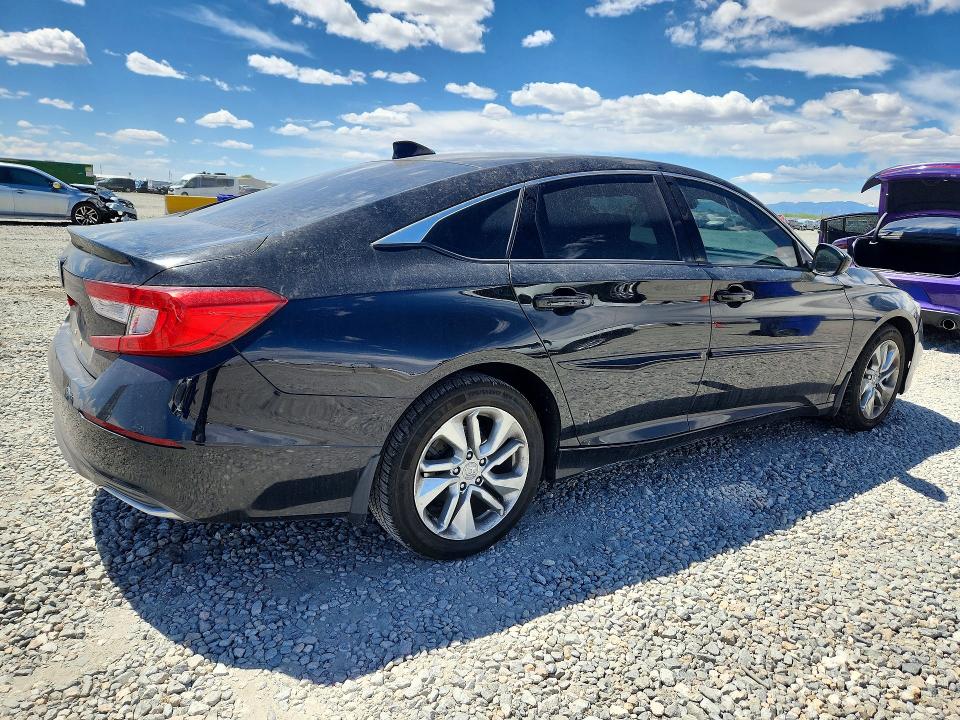 50481666 :رقم المزاد ، 1HGCV1F13JA199305 vin ، 2018 Honda Accord مزاد بيع
