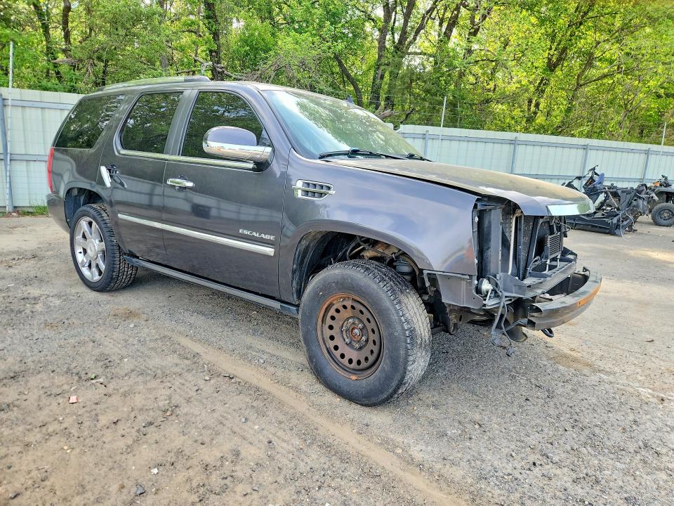 47763926 :رقم المزاد ، 1GYUKCEFXAR171484 vin ، 2010 Cadillac Escalade مزاد بيع