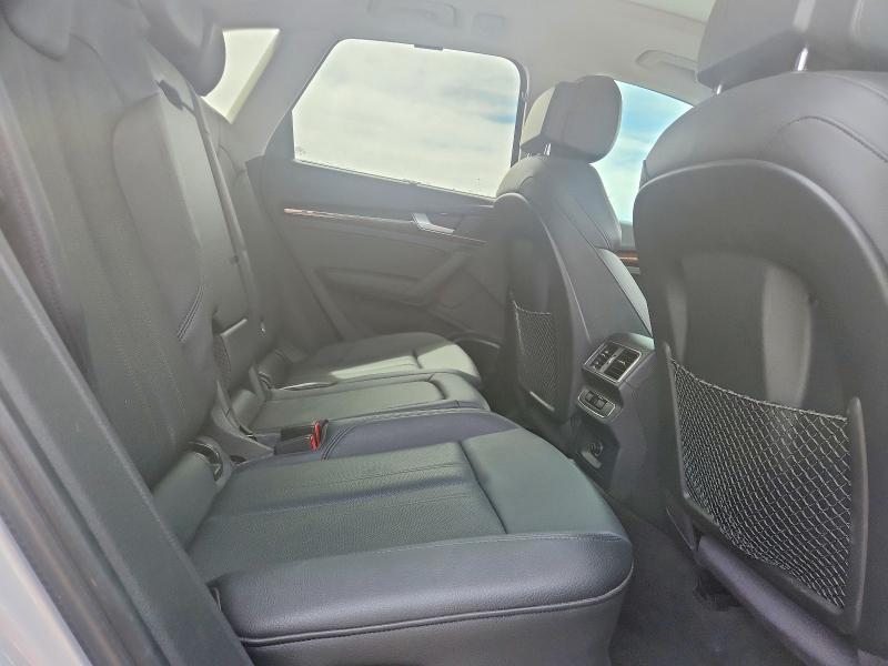 Продаж на аукціоні авто 2018 Audi Q5, vin: WA1BNAFY6J2060121, номер лоту: 48354636
