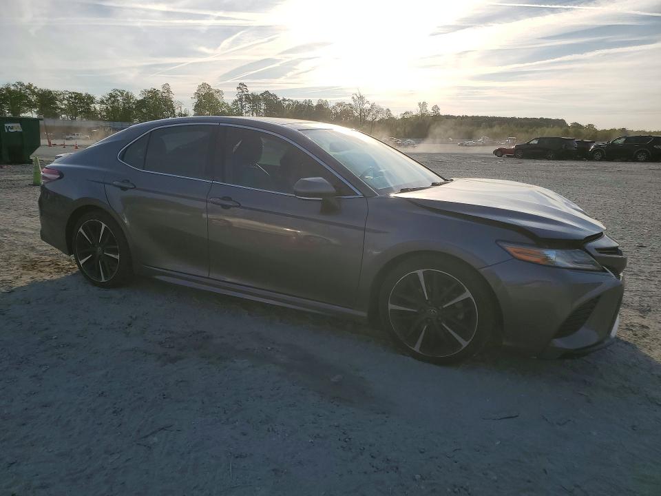 49062636 :رقم المزاد ، 4T1BZ1HK9KU032639 vin ، 2019 Toyota Camry مزاد بيع