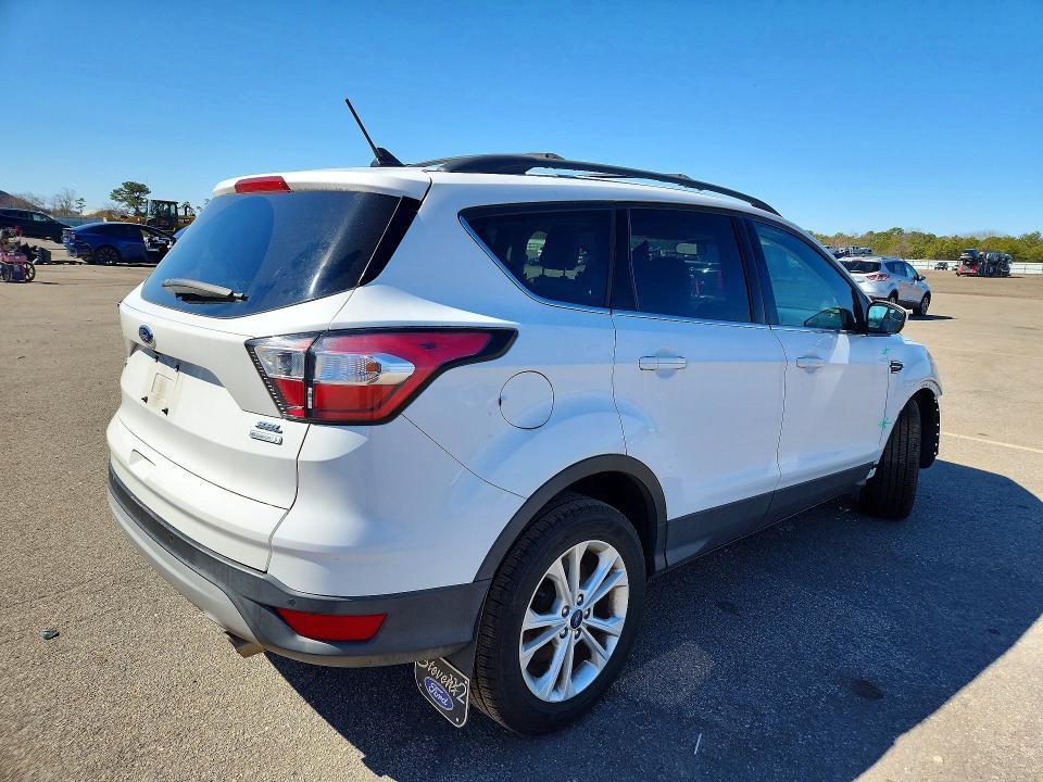 2018 Ford Escape მანქანა იყიდება აუქციონზე, vin: 1FMCU0HD5JUA59771, აუქციონის ნომერი: 48675056