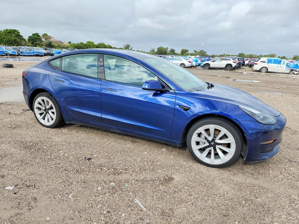 49275366 :رقم المزاد ، 5YJ3E1EA9NF372659 vin ، 2022 Tesla Model 3 مزاد بيع