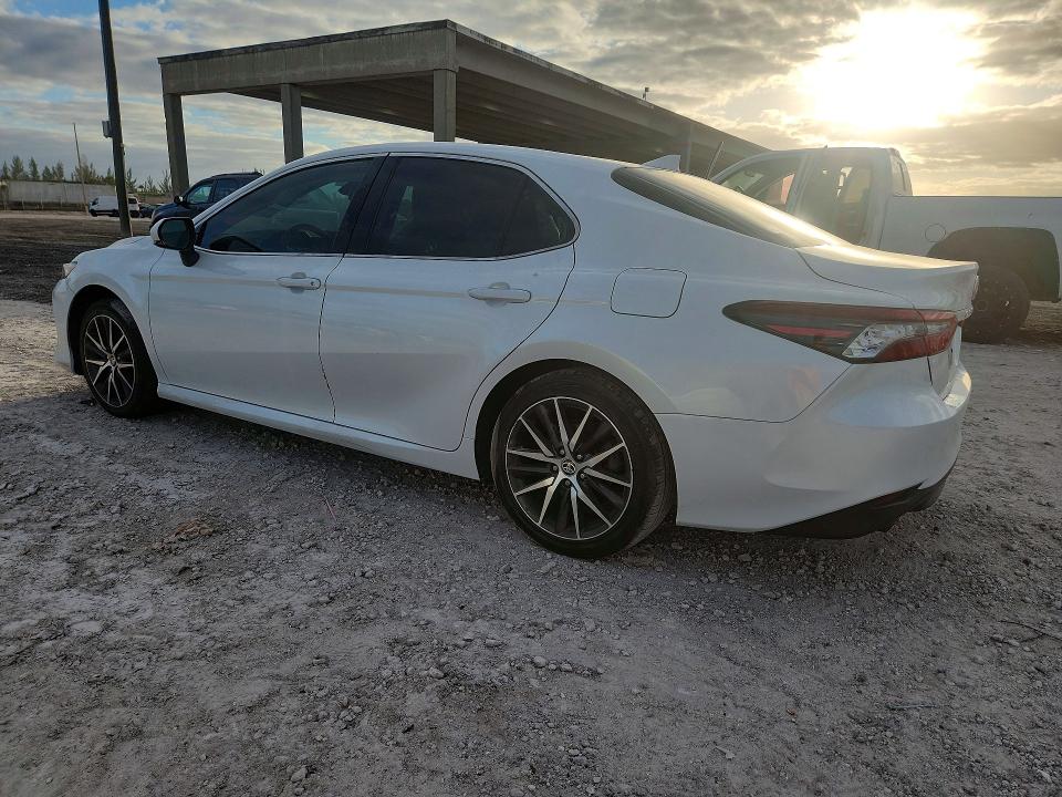 2022 Toyota Camry მანქანა იყიდება აუქციონზე, vin: 4T1F31AK1NU570107, აუქციონის ნომერი: 49517356