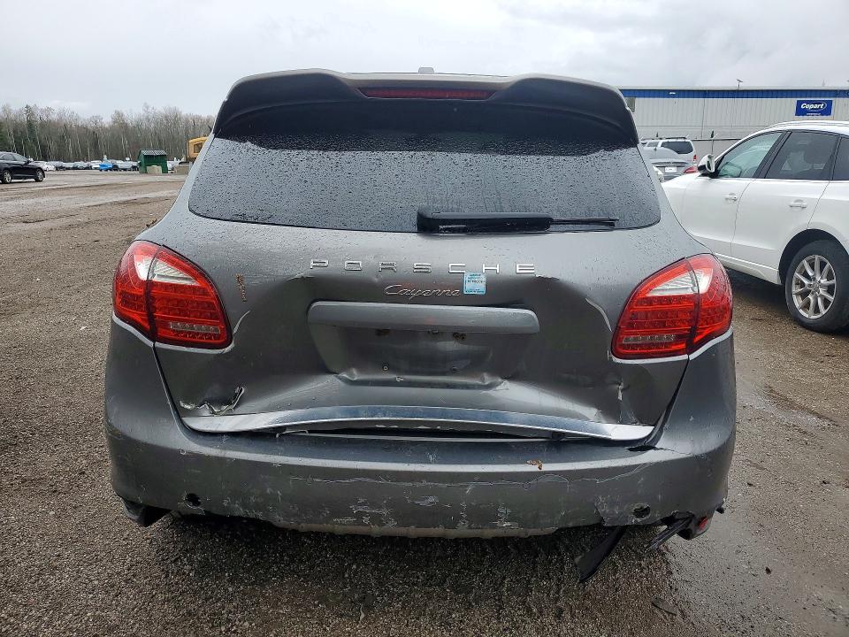 47027996 :رقم المزاد ، WP1AA2A25ELA90344 vin ، 2014 Porsche Cayenne مزاد بيع