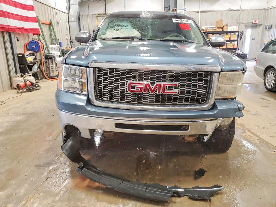 48624266 :رقم المزاد ، 3GTP2VE30BG389083 vin ، 2011 Gmc Sierra مزاد بيع
