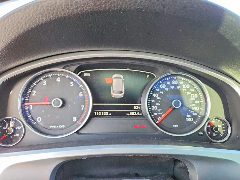 50368306 :رقم المزاد ، WVGEF9BP2FD007354 vin ، 2015 Volkswagen Touareg مزاد بيع