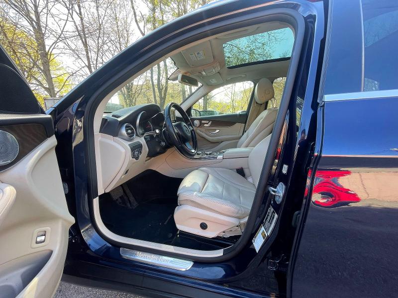 50997126 :رقم المزاد ، WDC0G4KB9KV185683 vin ، 2019 Mercedes-benz Glc مزاد بيع