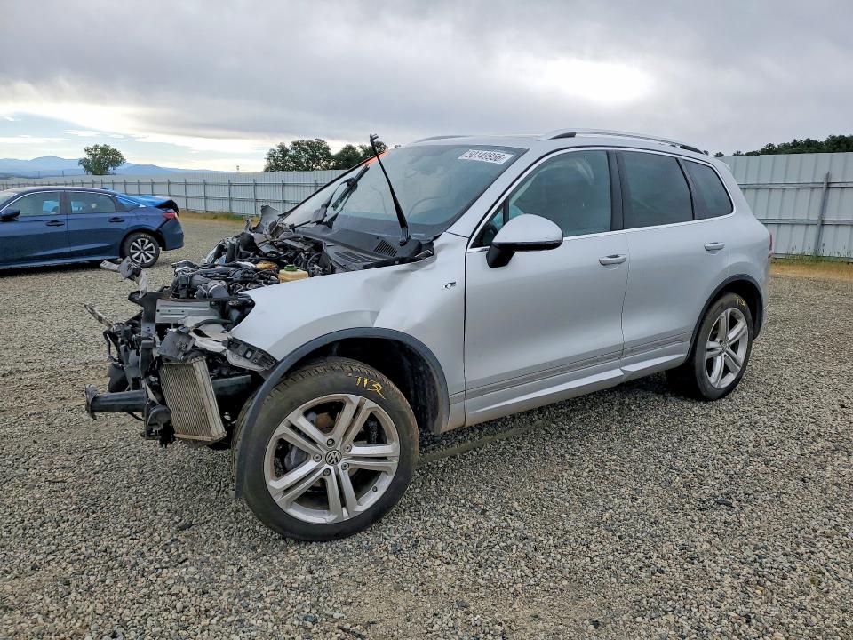 50149956 :رقم المزاد ، WVGDP9BP5ED009090 vin ، 2014 Volkswagen Touareg مزاد بيع