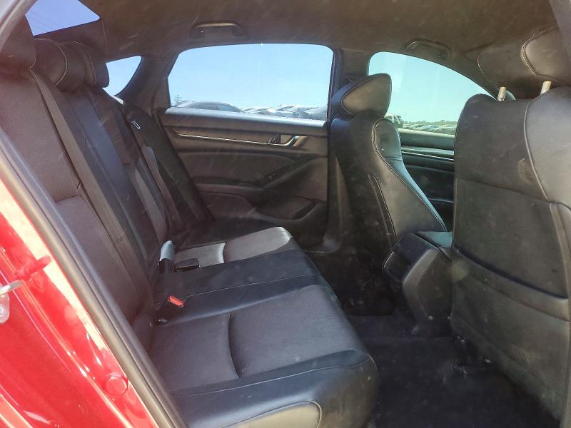 50106696 :رقم المزاد ، 1HGCV1F38JA114475 vin ، 2018 Honda Accord مزاد بيع