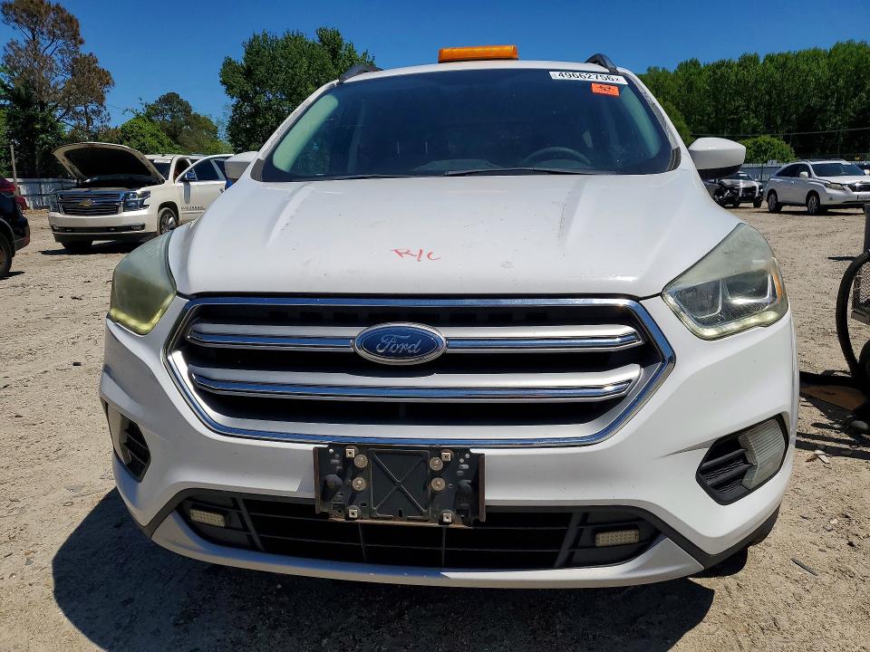 49662756 :رقم المزاد ، 1FMCU9GD5HUB38714 vin ، 2017 Ford Escape مزاد بيع