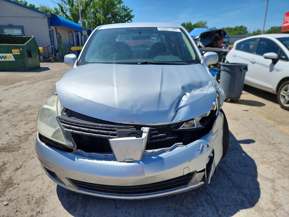 50661186 :رقم المزاد ، 3N1BC11E99L447624 vin ، 2009 Nissan Versa مزاد بيع
