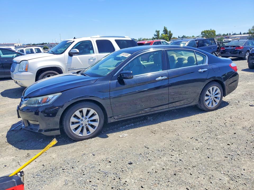 2015 Honda Accord მანქანა იყიდება აუქციონზე, vin: 1HGCR3F8XFA033206, აუქციონის ნომერი: 51023056