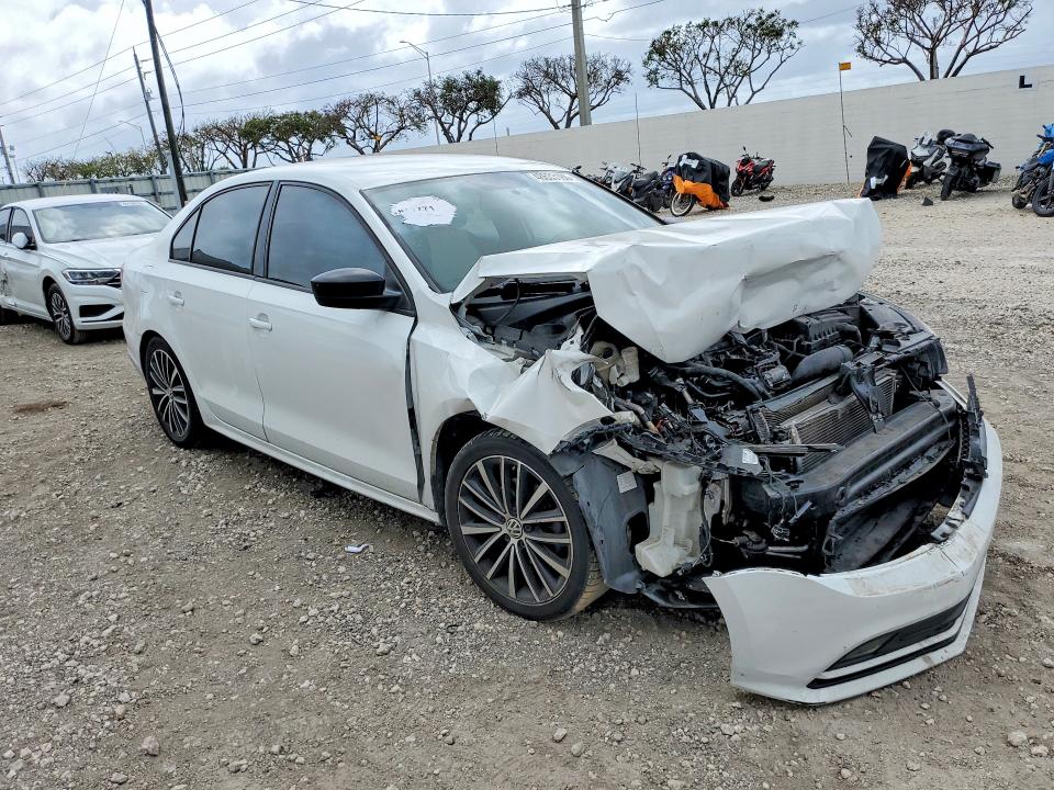 48633186 :رقم المزاد ، 3VWD17AJ8GM237659 vin ، 2016 Volkswagen Jetta مزاد بيع