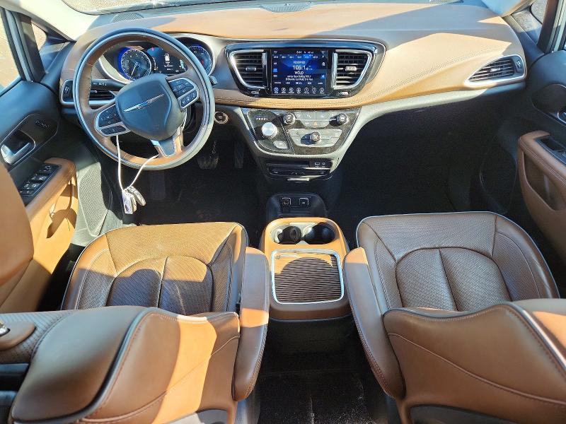 48930106 :رقم المزاد ، 2C4RC1GG8HR647688 vin ، 2017 Chrysler Pacifica مزاد بيع
