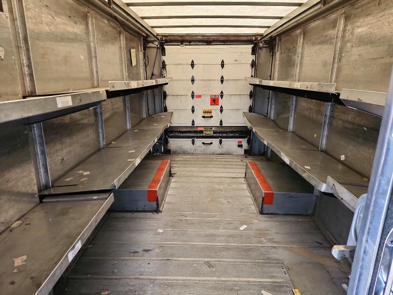 47598416 :رقم المزاد ، 4UZAANDU19CAF1878 vin ، 2009 Freightliner Chassis مزاد بيع