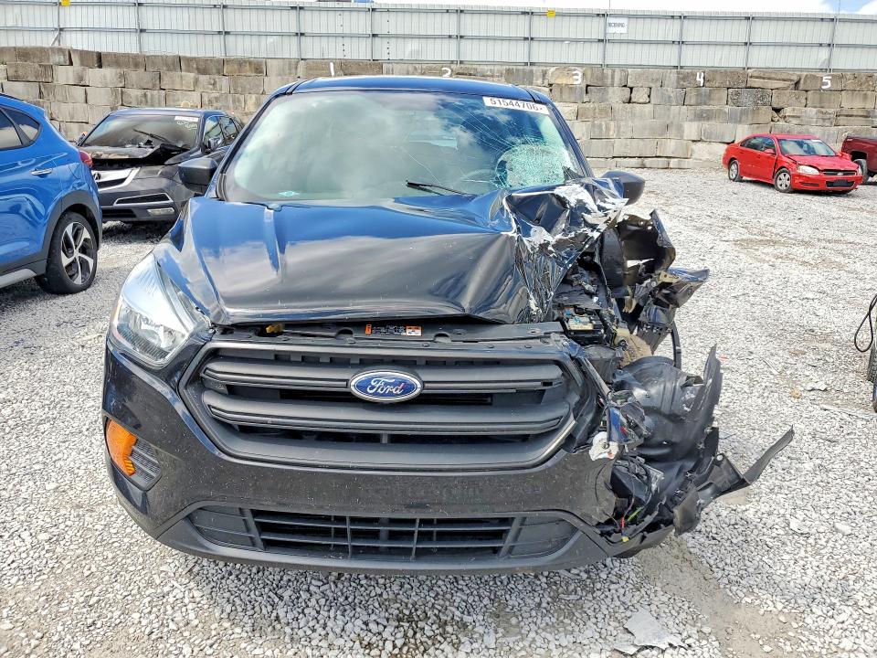51544706 :رقم المزاد ، 1FMCU0F71HUD92038 vin ، 2017 Ford Escape مزاد بيع
