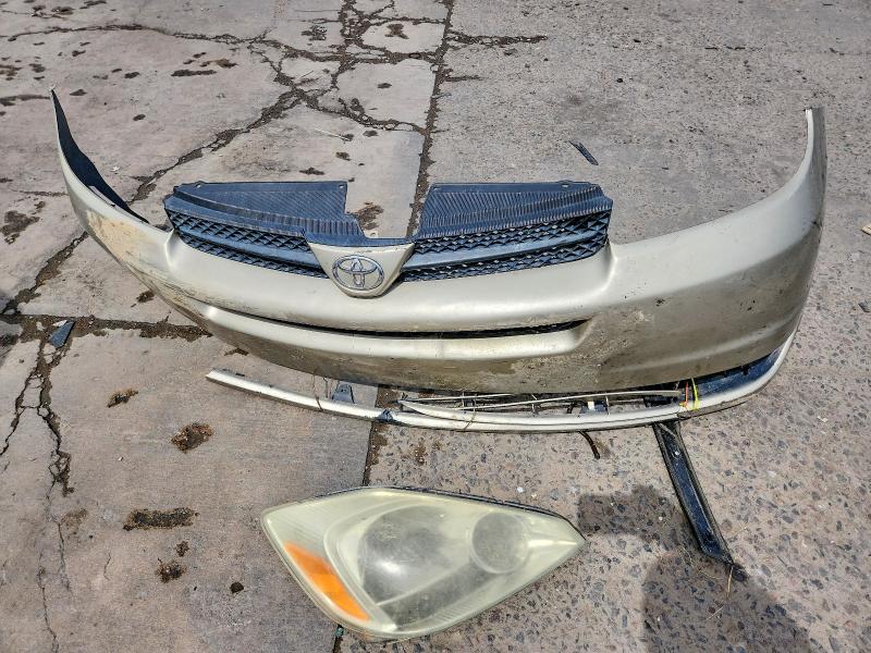 2005 Toyota Sienna მანქანა იყიდება აუქციონზე, vin: 5TDZA23C25S255582, აუქციონის ნომერი: 51681696