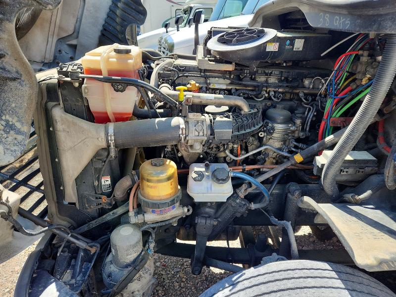 2016 Freightliner Cascadia 125 მანქანა იყიდება აუქციონზე, vin: 1FUBGEDV4GLHC5656, აუქციონის ნომერი: 50607586