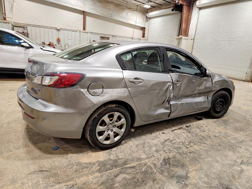 51704576 :رقم المزاد ، JM1BL1U79D1828917 vin ، 2013 Mazda 3 مزاد بيع