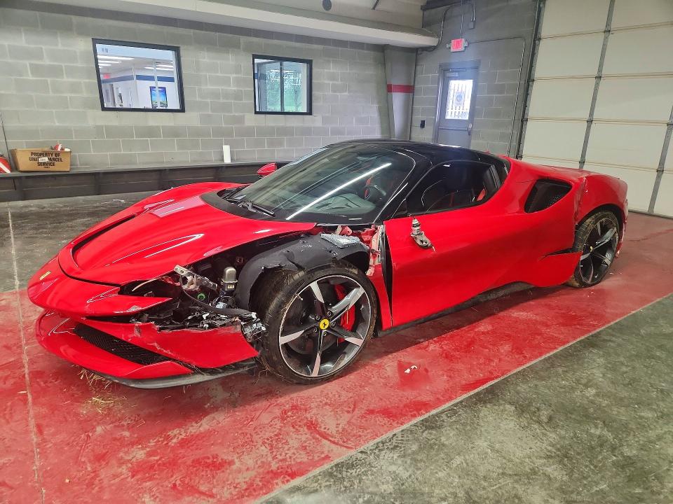2022 Ferrari Sf 90 Spider მანქანა იყიდება აუქციონზე, vin: ZFF96NMA8N0276702, აუქციონის ნომერი: 49375516